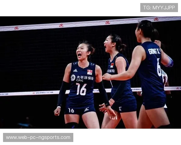 中国男篮迎战强敌拼搏精神十足 力争晋级世界大赛四强 中国男篮迎战强敌拼搏精神十足 力争晋级世界大赛四强