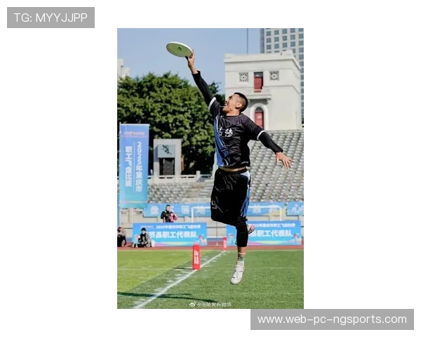 武汉飞盘队在全国耐力排行榜中荣登第八名展现出色竞技实力与团队精神 武汉飞盘队在全国耐力排行榜中荣登第八名展现出色竞技实力与团队精神